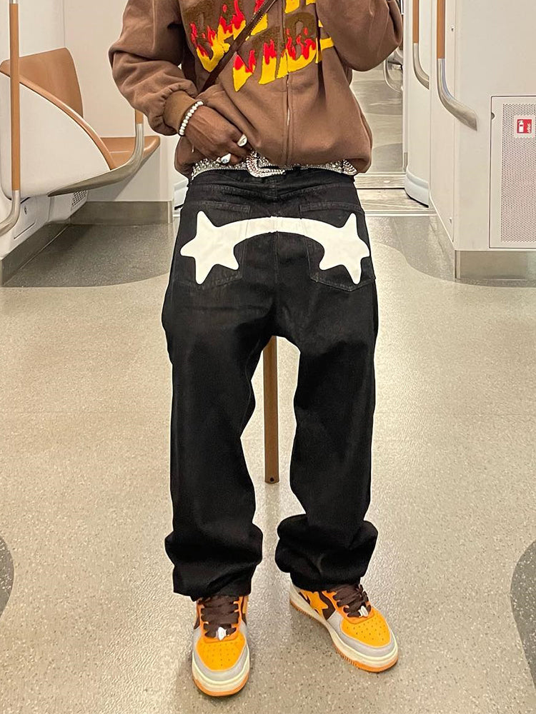 Jeans Holgados de Hombre con Estampado de Estrella Negra - Tendencia de Moda