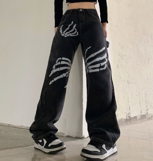 Jeans Holgados de Hombre con Estampado de Estrella Negra - Tendencia de Moda