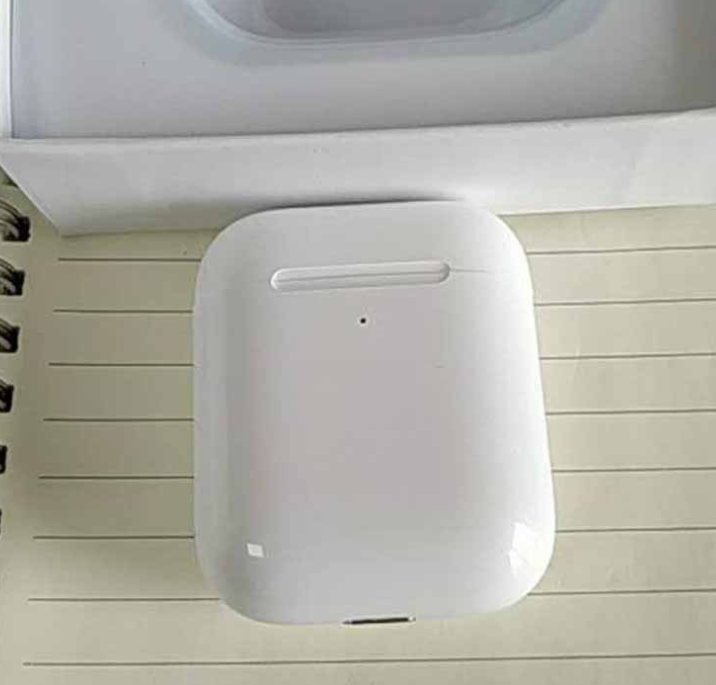 i80 TWS Wireless Earbuds